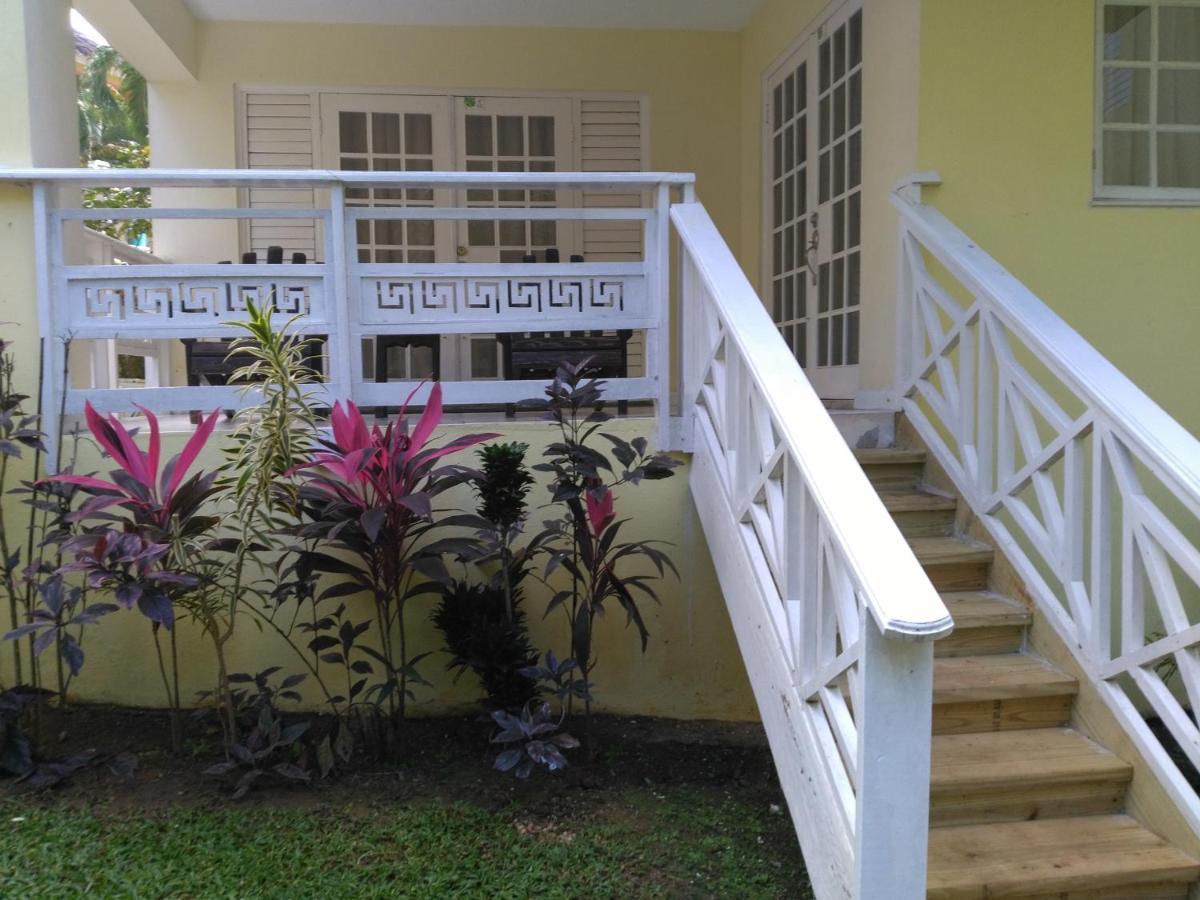 Mystic Ridge Apt 2 Plus 6 Ocho Ríos Exterior foto